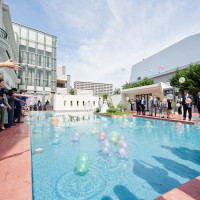 披露宴会場の横のテラスでドロップアンドフライ