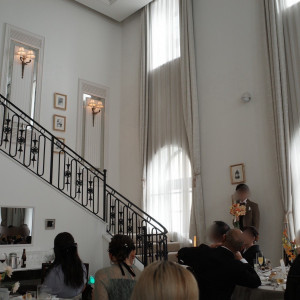 階段前|781512さんのアーセンティア迎賓館(静岡)/テイクアンドギヴ・ニーズウェディングの写真(2590335)