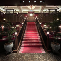 エントランスの先の待合空間です。