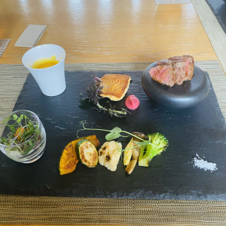 少量ずつ試食。かぼちゃのポタージュが美味しかったです。