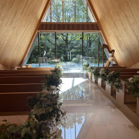 ヒノキの香りがします。
水が流れる演出があります。