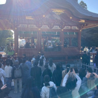 当日の様子です。招待客は四方から見ることができます。