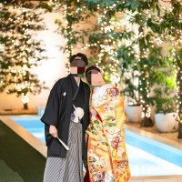 夜の明かりに照らされたガーデン