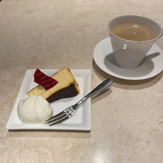 バスクチーズケーキ