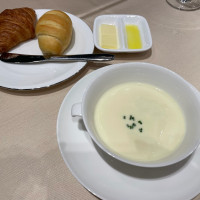 ポタージュスープ
パン2種：デュラムファイン、クロワッサン