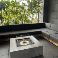 チャペル近くのソファー