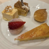 デザートビュッフェ