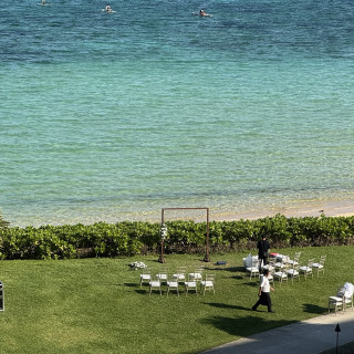 部屋から見える挙式のガーデン