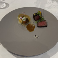 左の上に乗っているのが透明のポテトチップス