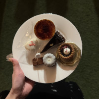 二人に聞いたらクリスマス仕様にしたらしいです！