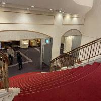 大階段の上から