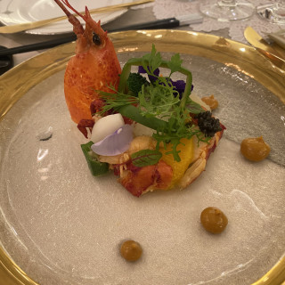 コース料理のひとつで、一番最初に出てきた料理。