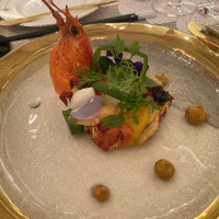 コース料理のひとつで、一番最初に出てきた料理。