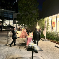 ガーデンでビールサービス