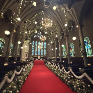 ステンドグラスが圧巻の大聖堂