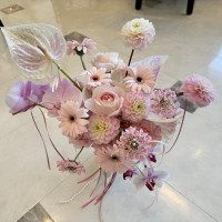 パールをつけたり、スプレーで色をつけて可愛さMAXブーケ