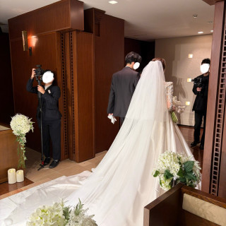 退場した先の壁にも姿が映り、とても神秘的でした。