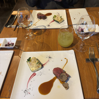 メインのお肉は焼き加減が絶妙でした。