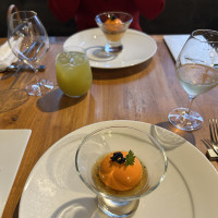 三層になっている前菜でとても美味しかったです。