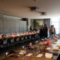 皆がリラックスして過ごせる会場