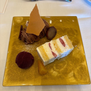 ウェディングケーキと参列者に大好評だったモンブランのケーキ|782185さんのTHE ORIENTAL TERRACE HIDEAWAY(ジオリエンタルテラス ハイダウェイ)の写真(2595322)
