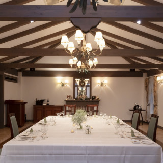 こちらで家族のみで会食をしました