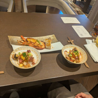 料理の試食、海老が美味しかったです。
