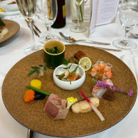 真ん中のコースより1つランクの高い前菜になります。