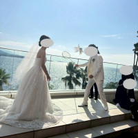 新郎がバトミントントスを行いました。