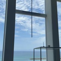 海が見えるチャペルでした