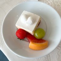 ウエディングケーキです