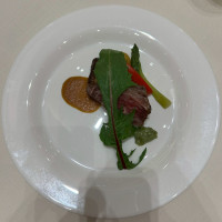 ソース2種類にした、お肉料理です。