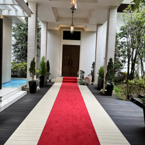 チャペル外|782375さんのガーデンヒルズ迎賓館(松本)/テイクアンドギヴ・ニーズウェディングの写真(2595744)