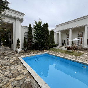 ホワイトハウスプール|782375さんのガーデンヒルズ迎賓館(松本)/テイクアンドギヴ・ニーズウェディングの写真(2595754)