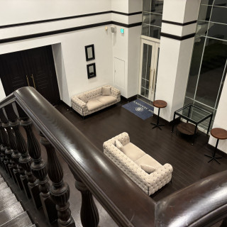 ロビー2回から見た画像(2階は控室)