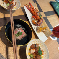 試食会の一部
感動した肉豆腐、伊勢海老、ちらし寿司