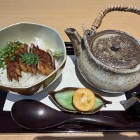 ひつまぶしと金柑の漬物