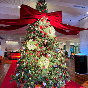 ホテル1階にはクリスマスツリー|782739さんの名古屋観光ホテルの写真(2597243)