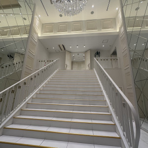 チャペル外の大階段
ここでフラワーシャワーできるようです|782784さんのキャッスルガーデン OSAKAの写真(2598235)