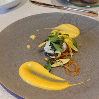 テーマカラーを意識した料理