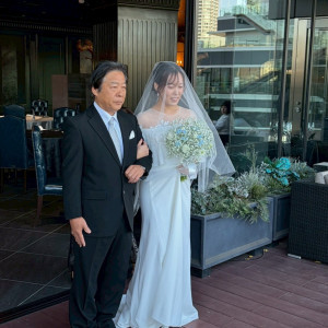 テラスで挙式中|782857さんのSUD RESTAURANT TERAKOYA/テイクアンドギヴ・ニーズウェディングの写真(2597965)