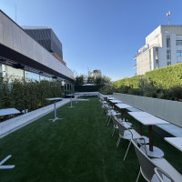 チャペルから直接庭に出られる