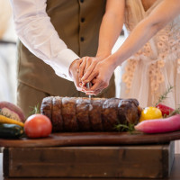 デザートビュッフェがあったので、入刀はお肉で！