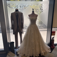 ドレスタキシード