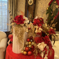 こちらもロビーの真ん中にありました。