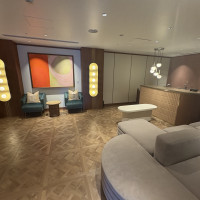 控室はかなり広めでした。