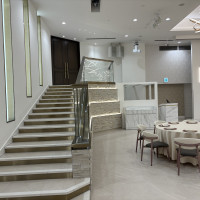 お色直しの後はこちらの階段から入場するみたいです。