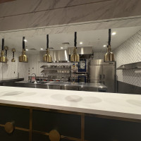 披露宴会場にオープンキッチンがついています。