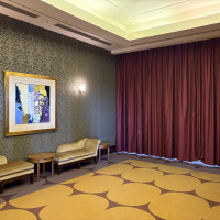 おしゃれな絵や椅子