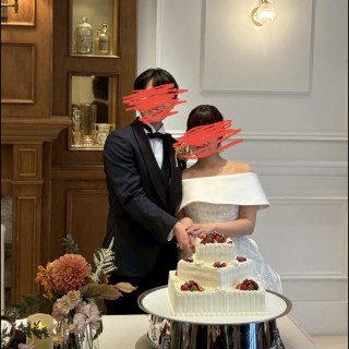 ケーキ入刀シーン